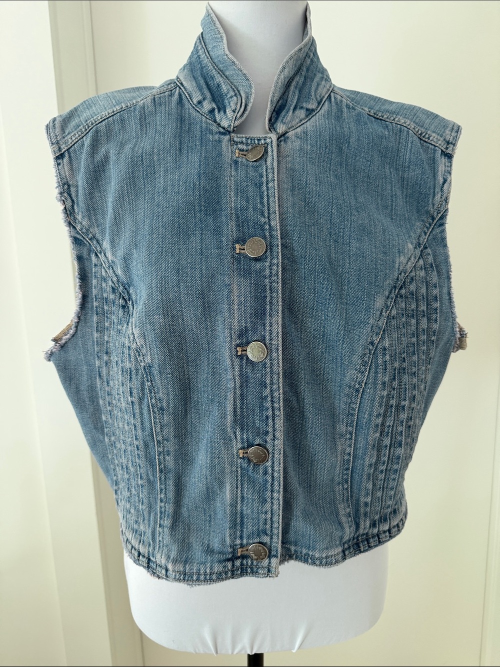 J. JILL Denim Vest Small Collar Front Pleats Button Front Western Rodeo Boho